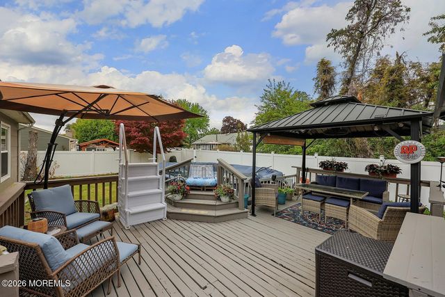1325 12th Avenue, Toms River, NJ 08757