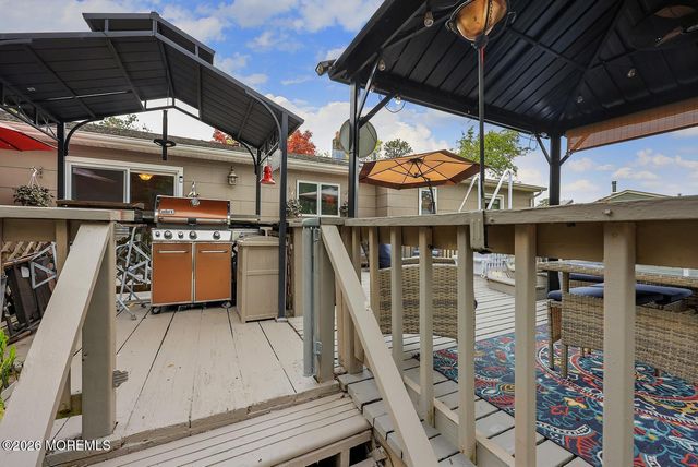 1325 12th Avenue, Toms River, NJ 08757