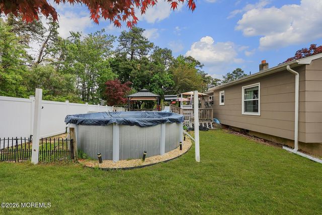 1325 12th Avenue, Toms River, NJ 08757
