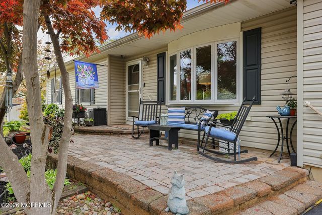 1325 12th Avenue, Toms River, NJ 08757