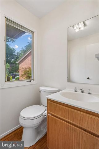 10719 GLOXINIA DR, Rockville, MD 20852