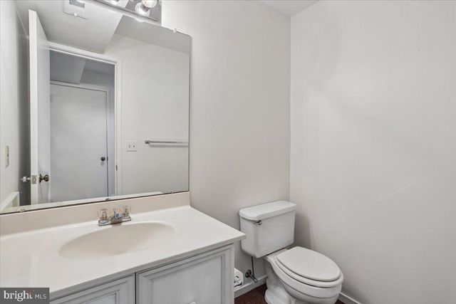 10719 GLOXINIA DR, Rockville, MD 20852