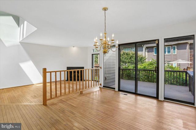 10719 GLOXINIA DR, Rockville, MD 20852
