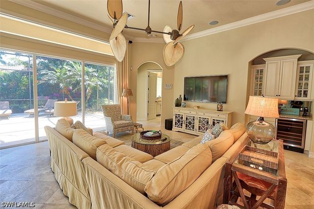 1824 Crayton RD, Naples, FL 34102