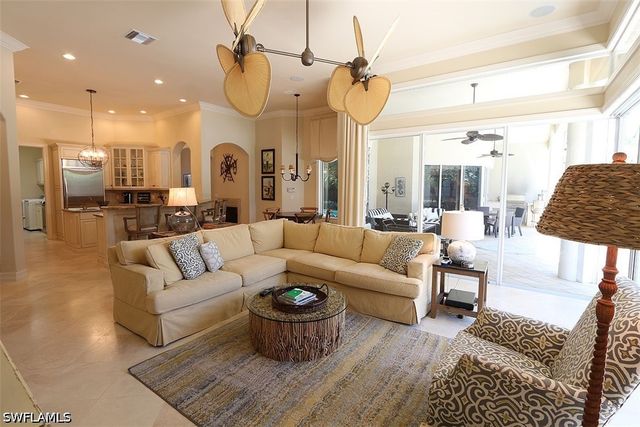 1824 Crayton RD, Naples, FL 34102