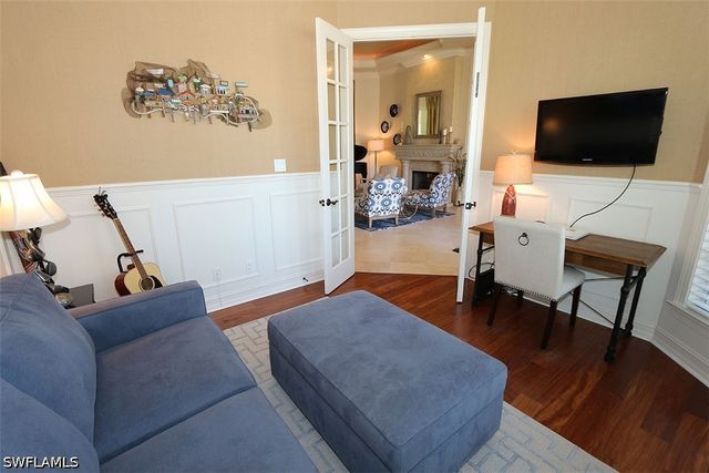 1824 Crayton RD, Naples, FL 34102