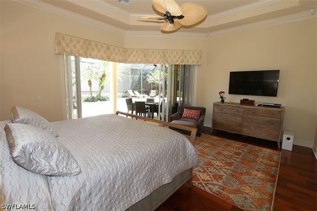 1824 Crayton RD, Naples, FL 34102