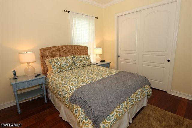 1824 Crayton RD, Naples, FL 34102