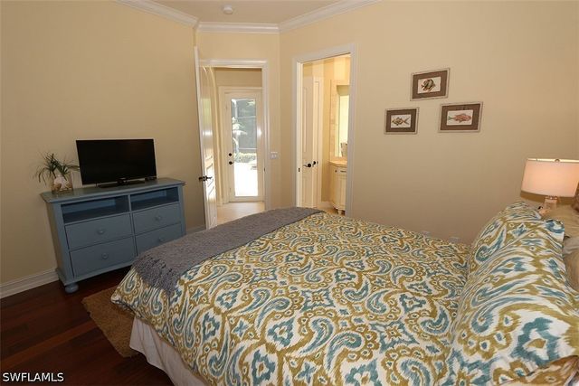 1824 Crayton RD, Naples, FL 34102