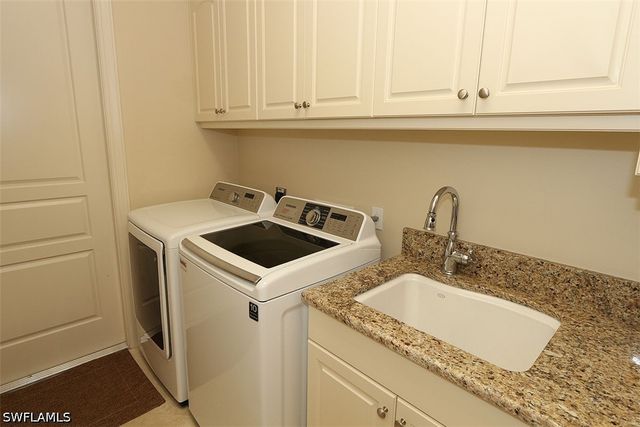 1824 Crayton RD, Naples, FL 34102