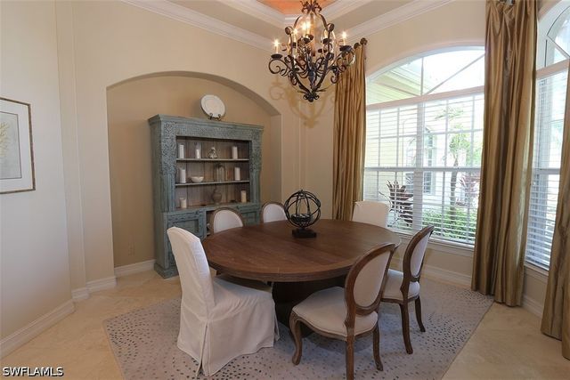 1824 Crayton RD, Naples, FL 34102