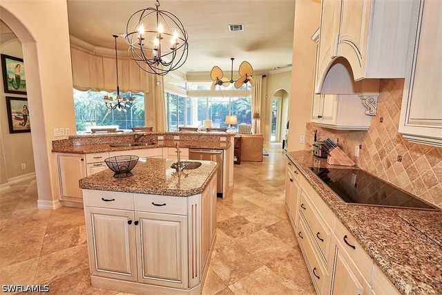 1824 Crayton RD, Naples, FL 34102
