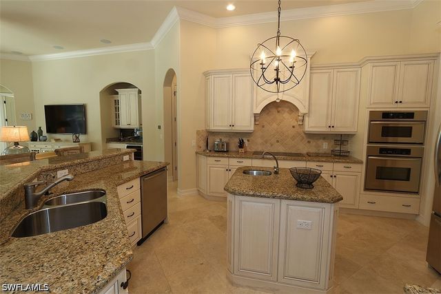 1824 Crayton RD, Naples, FL 34102