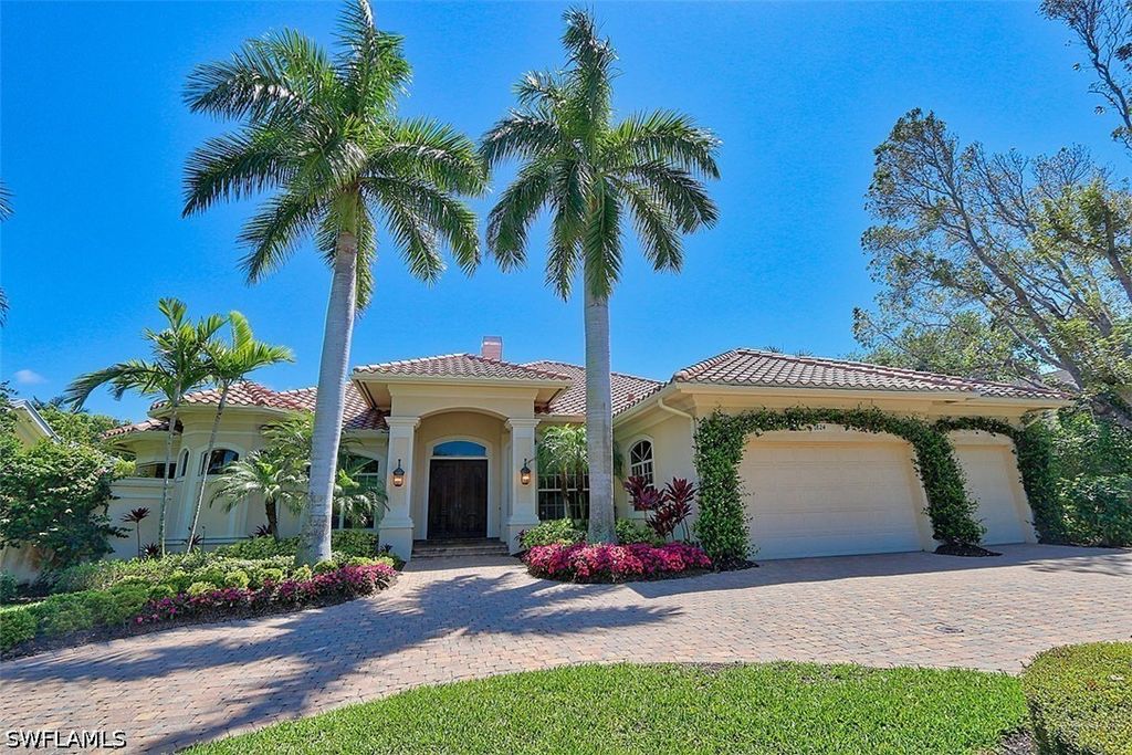 1824 Crayton RD, Naples, FL 34102