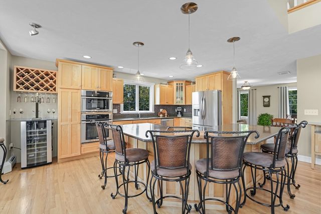 57 Perry Hill Rd, Acushnet, MA 02743