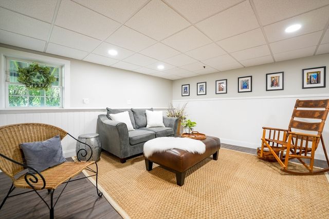 57 Perry Hill Rd, Acushnet, MA 02743