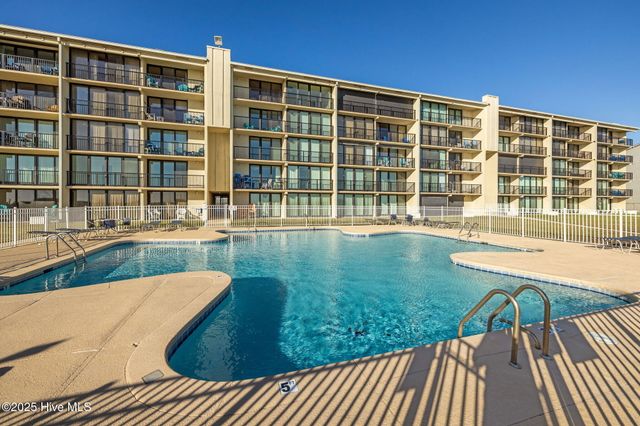 2305 W Fort Macon Road 101, Atlantic Beach, NC 28512