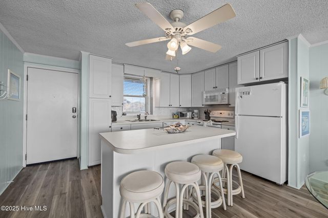 2305 W Fort Macon Road 101, Atlantic Beach, NC 28512