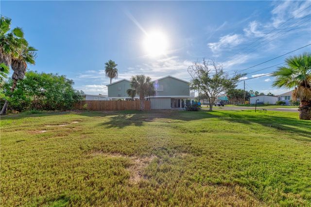 516 W Avenue C, Port Aransas, TX 78373