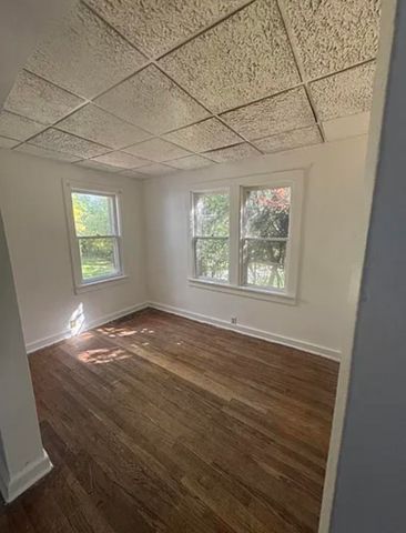 108 Hutchinson Street, Kalamazoo, MI 49001