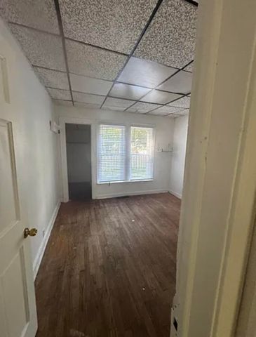 108 Hutchinson Street, Kalamazoo, MI 49001