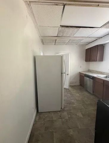 108 Hutchinson Street, Kalamazoo, MI 49001