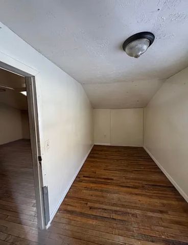 108 Hutchinson Street, Kalamazoo, MI 49001