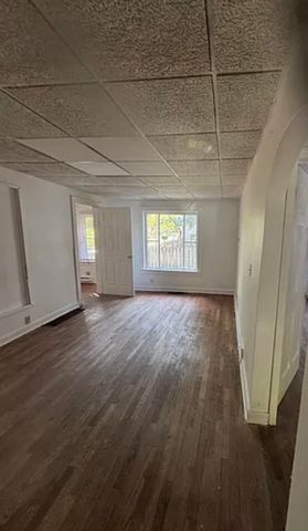 108 Hutchinson Street, Kalamazoo, MI 49001