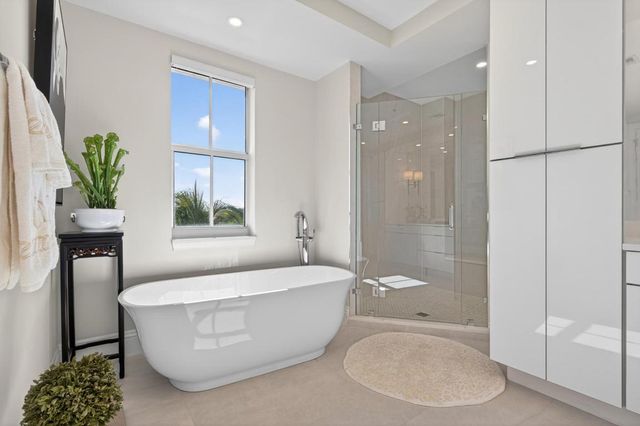 3920 N Flagler Drive 401, West Palm Beach, FL 33407