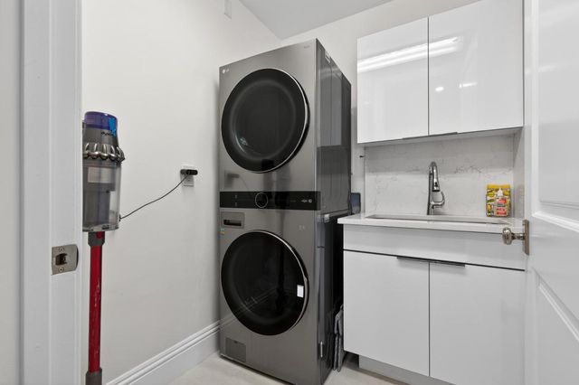 3920 N Flagler Drive 401, West Palm Beach, FL 33407