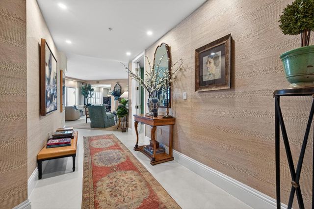 3920 N Flagler Drive 401, West Palm Beach, FL 33407