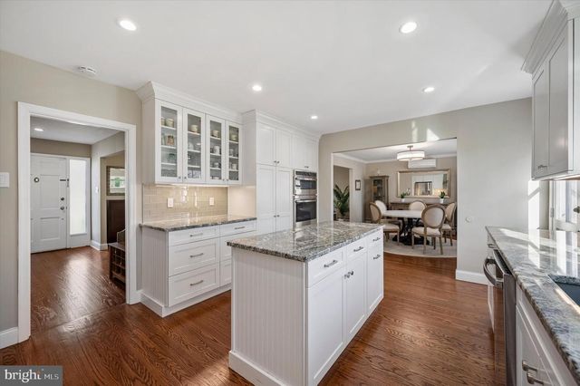 1721 SHERWOOD CIR, Villanova, PA 19085