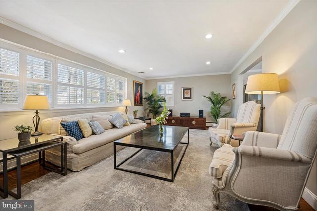 1721 SHERWOOD CIR, Villanova, PA 19085