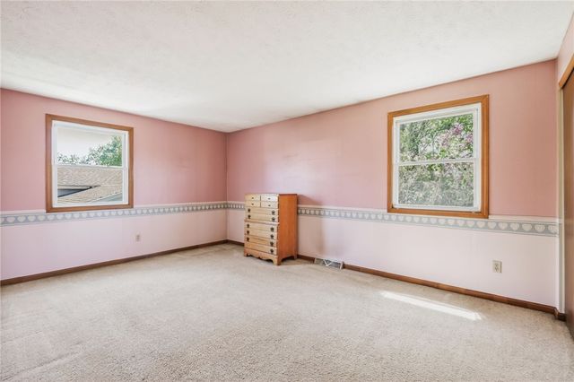 383 Pebbleview Drive, Greece, NY 14612