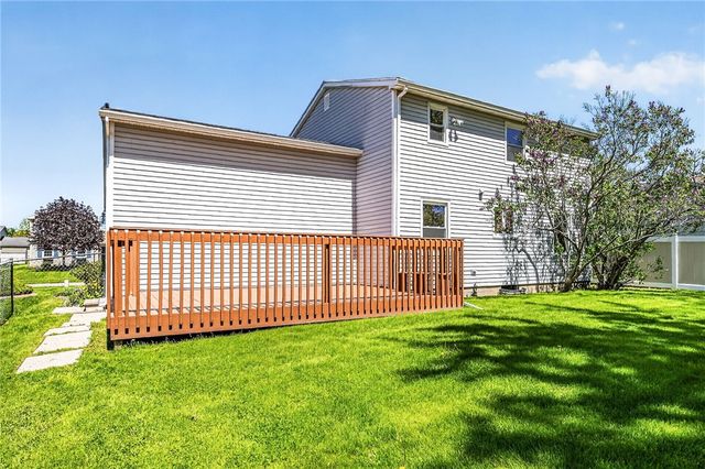 383 Pebbleview Drive, Greece, NY 14612