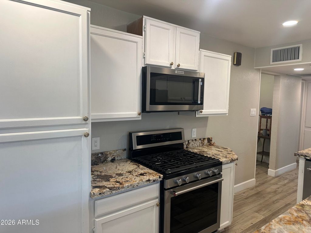Image 10 of property listing at 2607 N 71ST Place, Scottsdale, AZ 85257