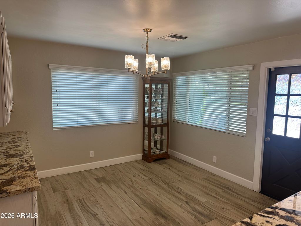 Image 12 of property listing at 2607 N 71ST Place, Scottsdale, AZ 85257