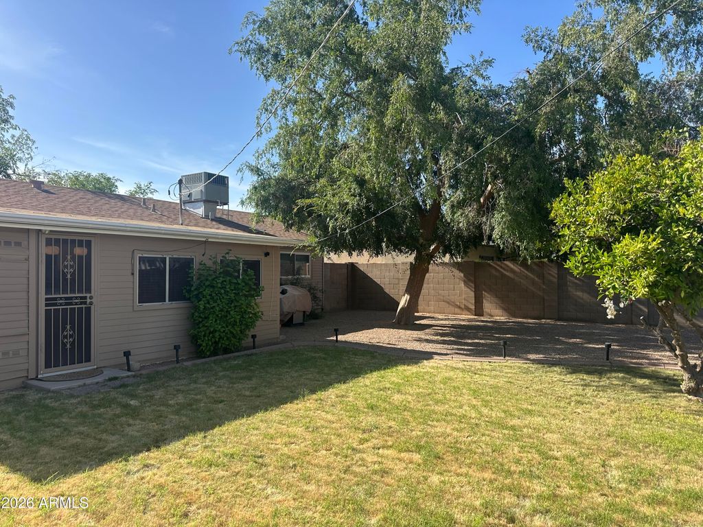 Image 24 of property listing at 2607 N 71ST Place, Scottsdale, AZ 85257