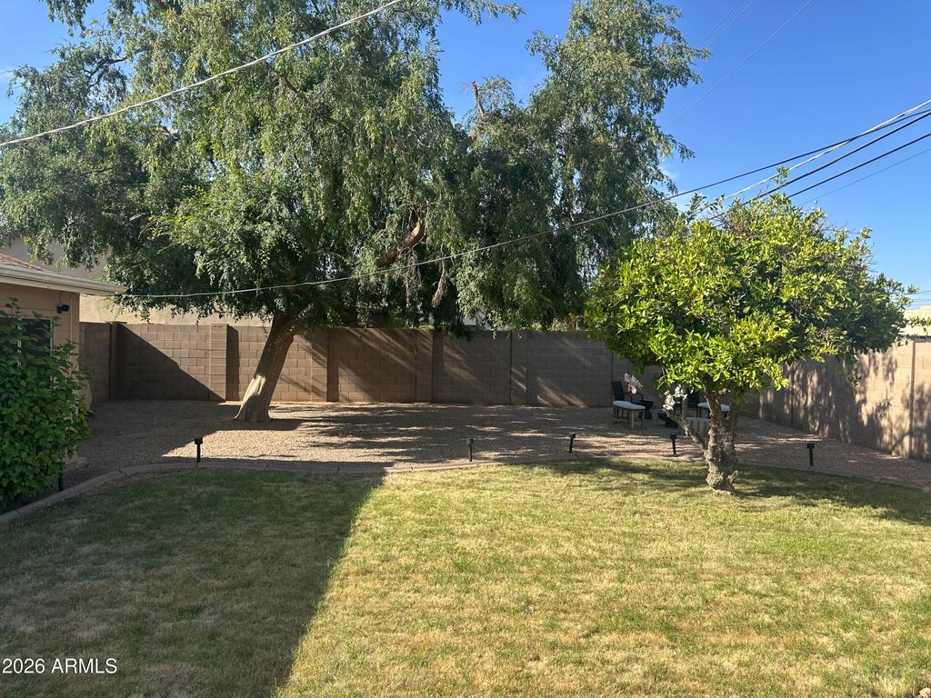 Image 25 of property listing at 2607 N 71ST Place, Scottsdale, AZ 85257