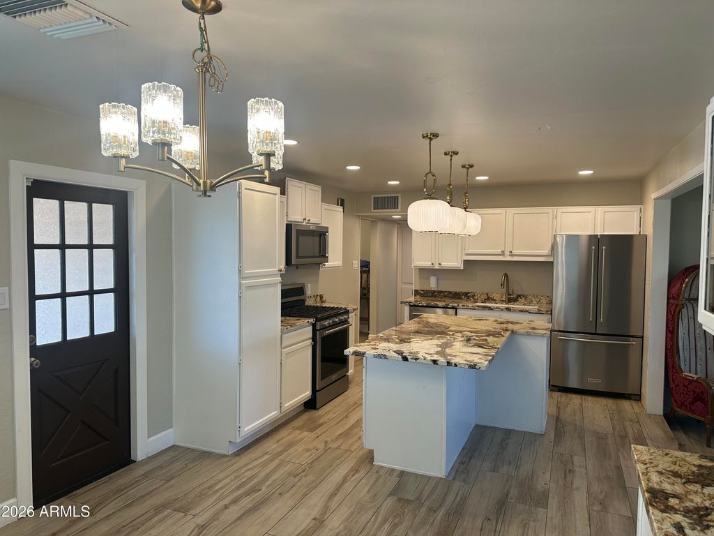 Image 5 of property listing at 2607 N 71ST Place, Scottsdale, AZ 85257
