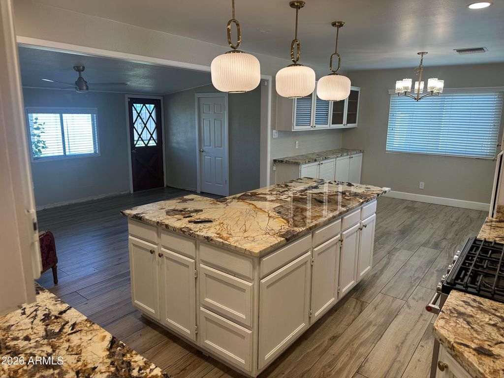 Image 6 of property listing at 2607 N 71ST Place, Scottsdale, AZ 85257