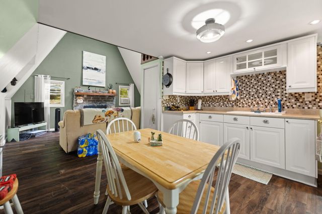 1424 Jasper Lake Drive, Burnside, KY 42519