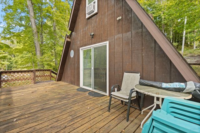 1424 Jasper Lake Drive, Burnside, KY 42519