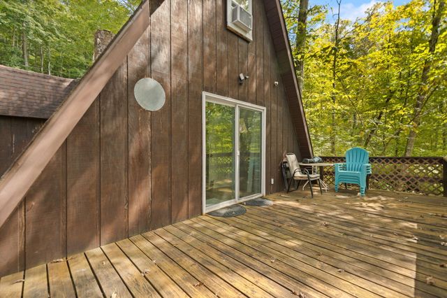 1424 Jasper Lake Drive, Burnside, KY 42519