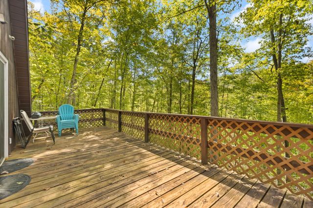 1424 Jasper Lake Drive, Burnside, KY 42519