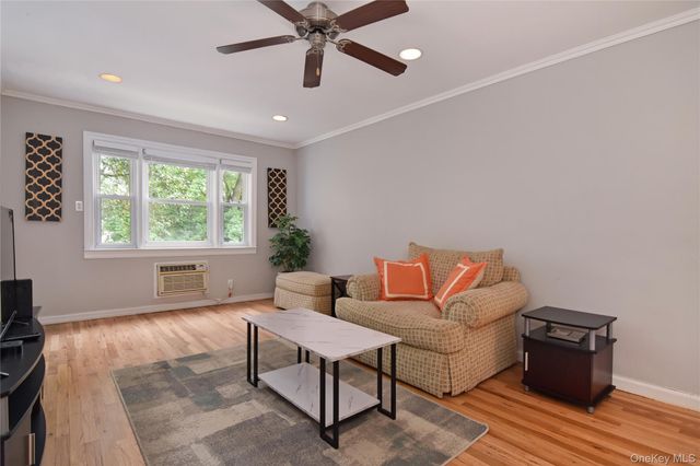 17 Leewood Circle 4R, Eastchester, NY 10709