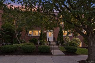 17 Leewood Circle 4R, Eastchester, NY 10709