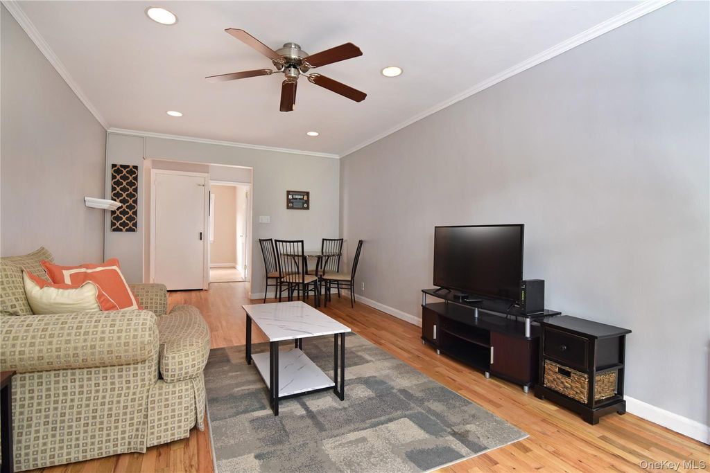 17 Leewood Circle 4R, Eastchester, NY 10709 — photo 5