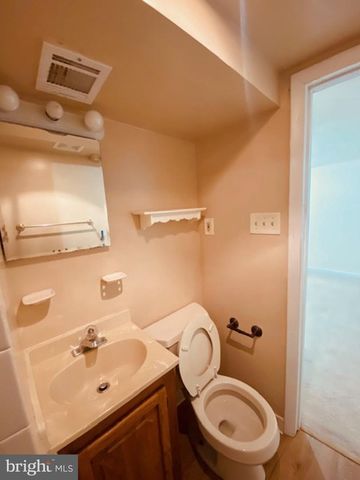 4418 IVES ST, Rockville, MD 20853