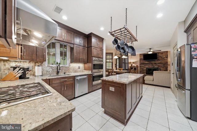 3313 NICHOLAS CT, Ijamsville, MD 21754